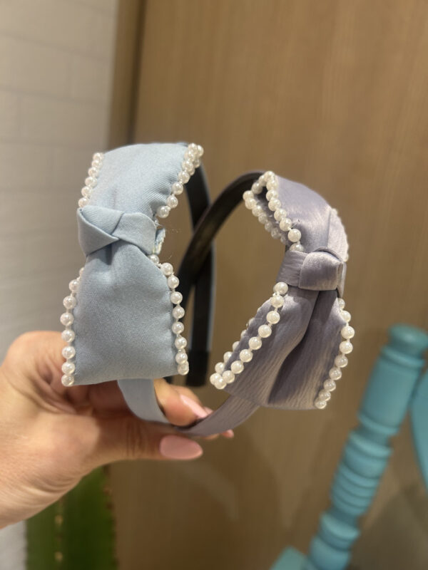 Tiara laço pérola