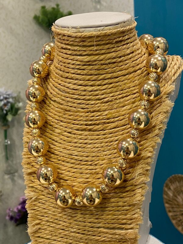 Colar Maxi esferas - Imagem 3