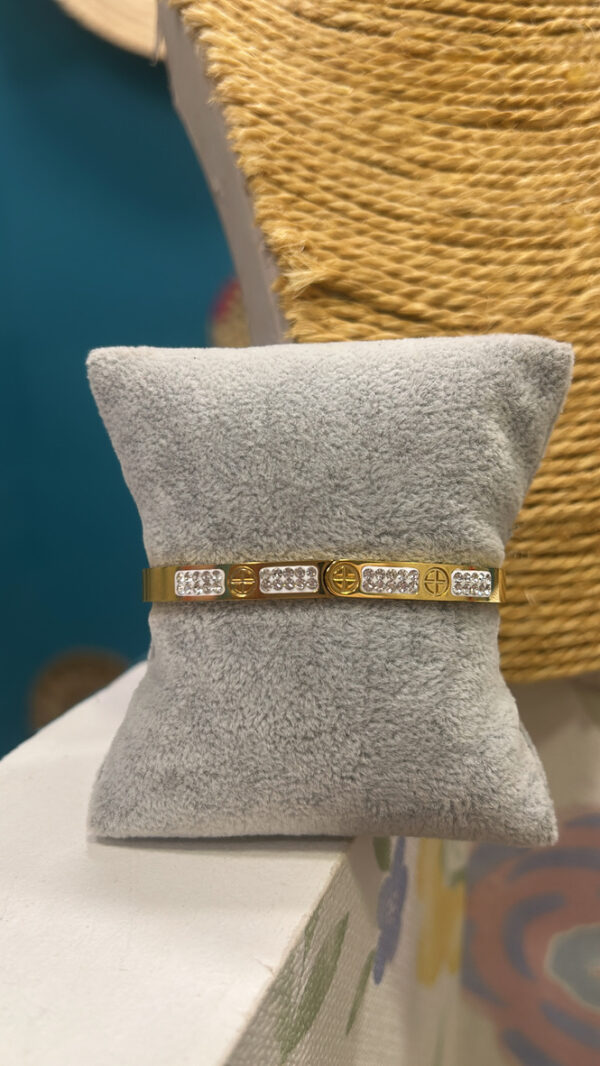 Bracelete cart brilhinhos aço
