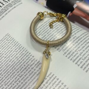 Pulseira handmade fios dente de sabre