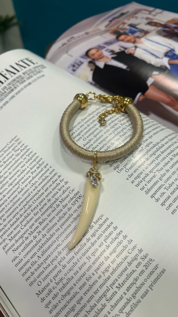 Pulseira handmade fios dente de sabre