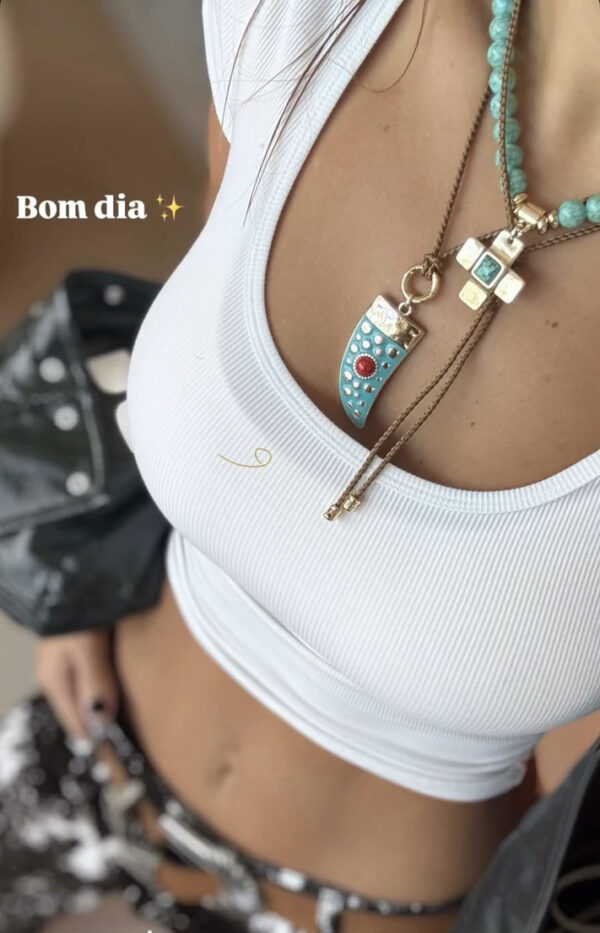 Colar fio corda dente de sabre azul - Imagem 2