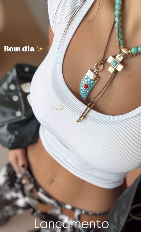 Colar pedras tuquesa Cruz - Imagem 2