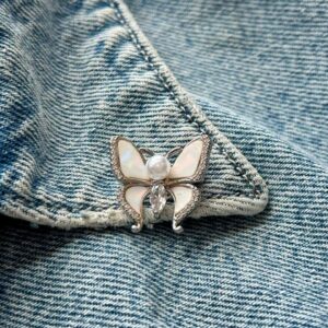 Broche Borboleta madrepérola