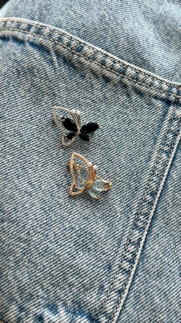 Broche mini borboleta cristais - Imagem 2