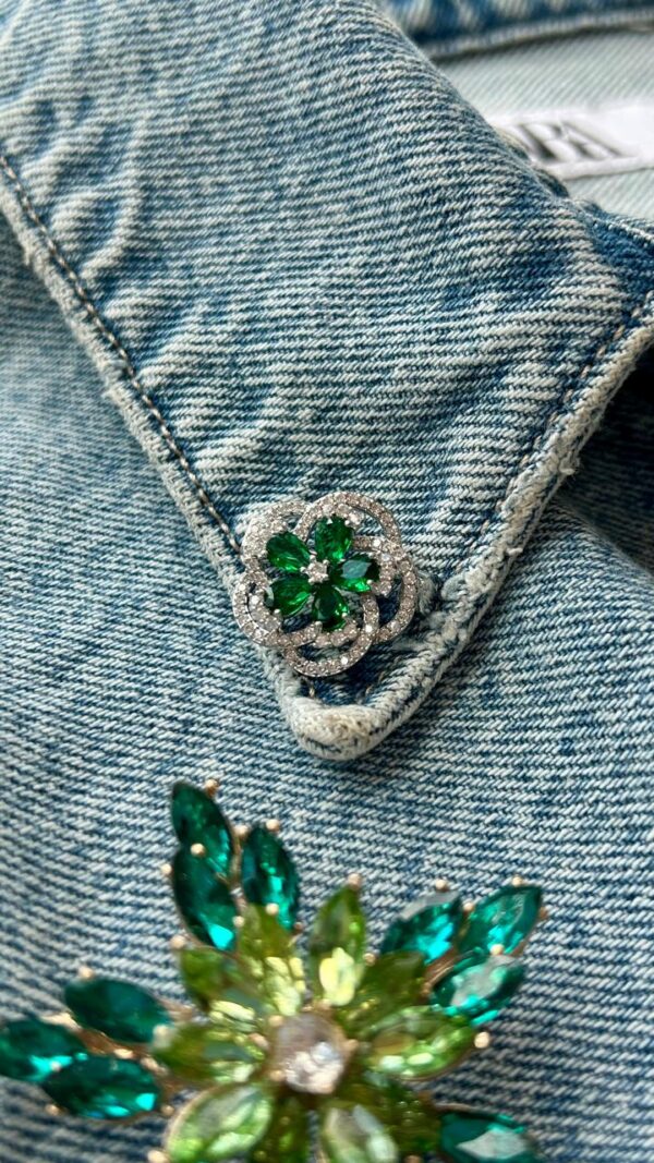 Broche mini flor esmeralda