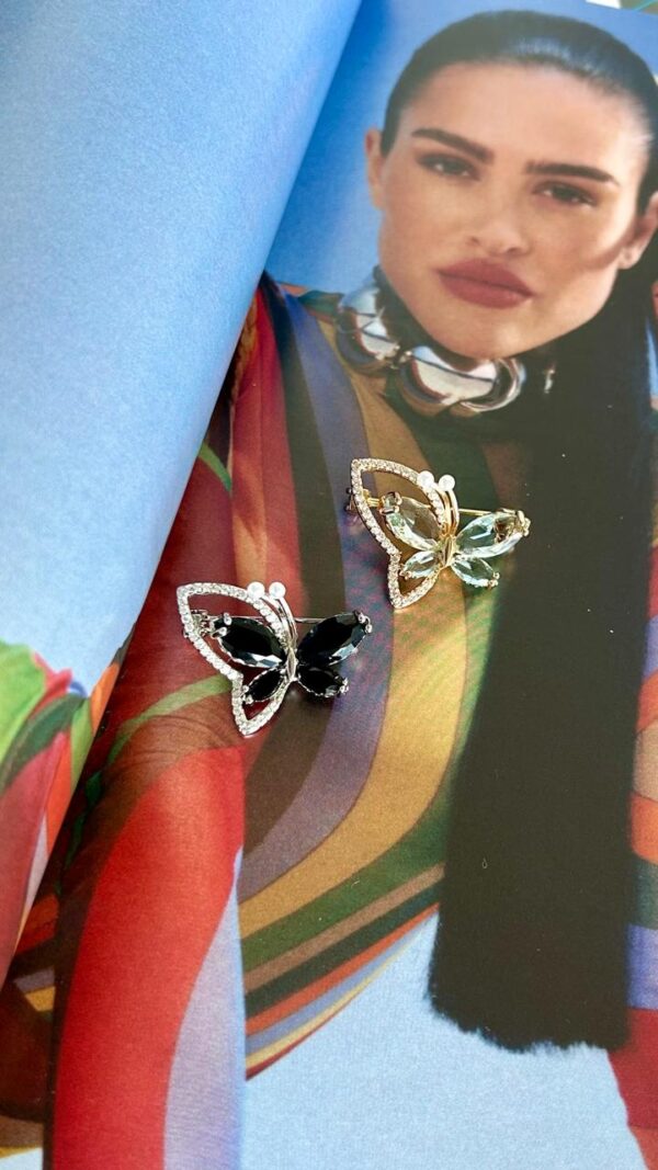 Broche mini borboleta cristais