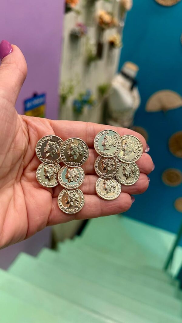 Brinco moedas penduradas - Imagem 3