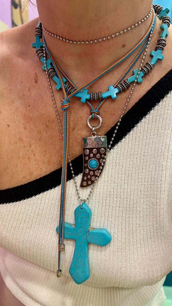 Colar cruzinhas pedras Boho - Imagem 2