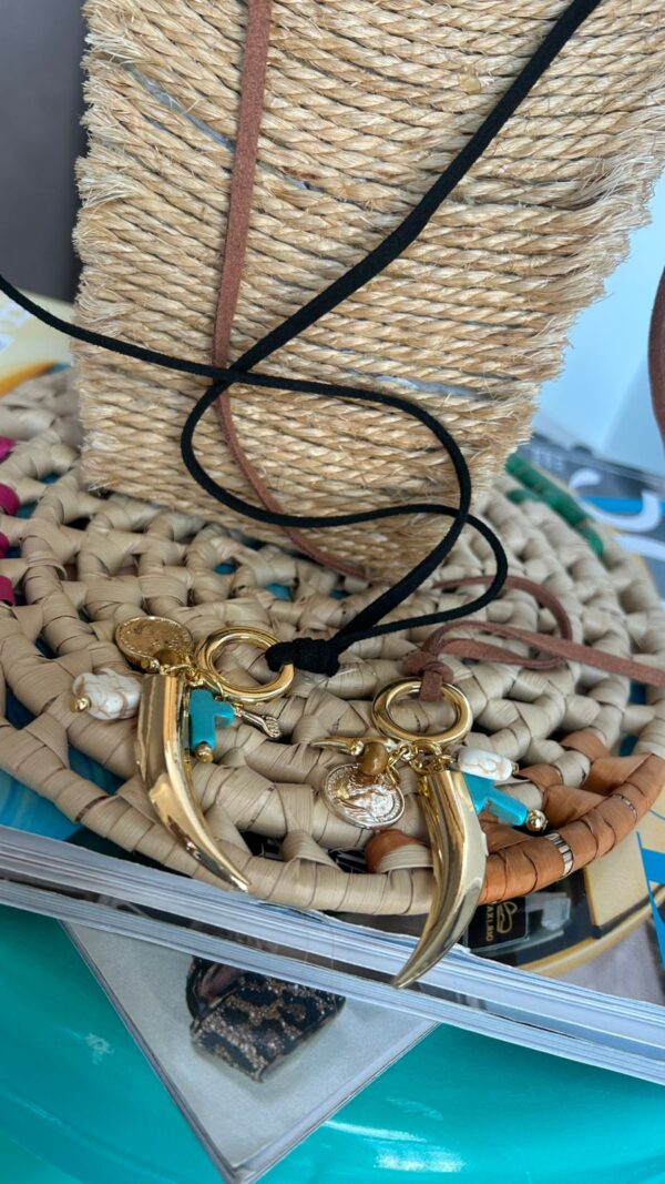 Colar courinho Boho fecho