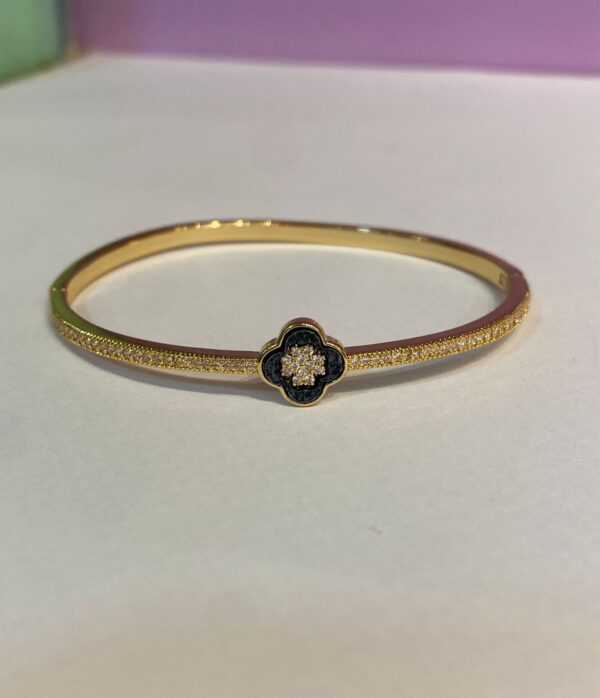 Bracelete trevo VC cravejado fino - Imagem 4