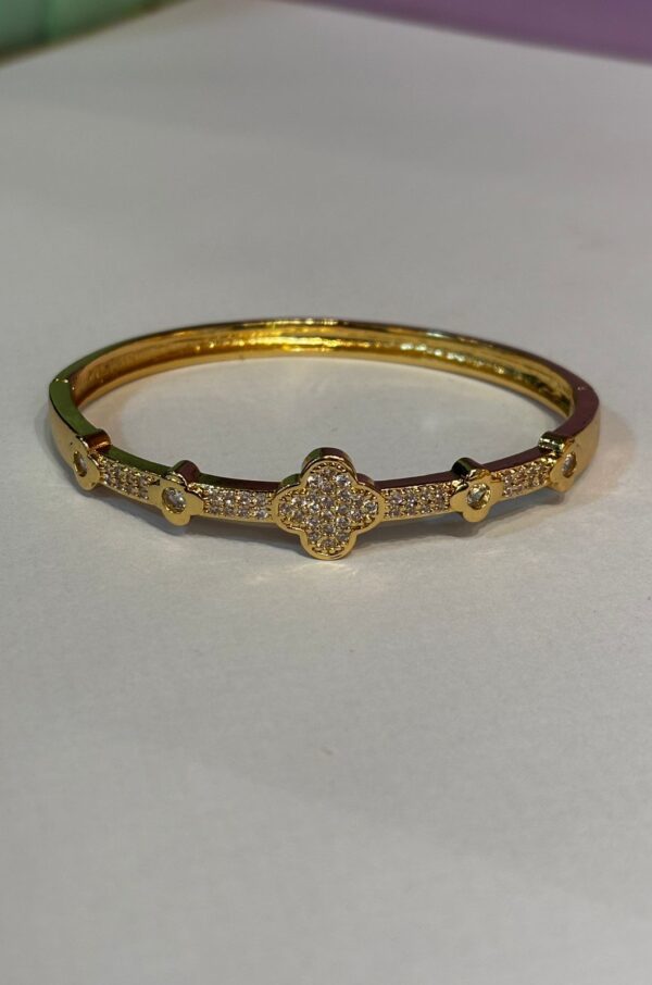Bracelete cravejado brilhinhos VC trevo - Imagem 3