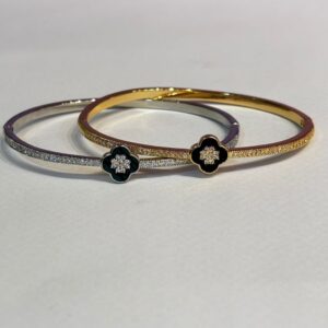 Bracelete trevo VC cravejado fino