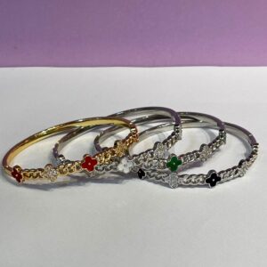 Bracelete trevo VC corrente