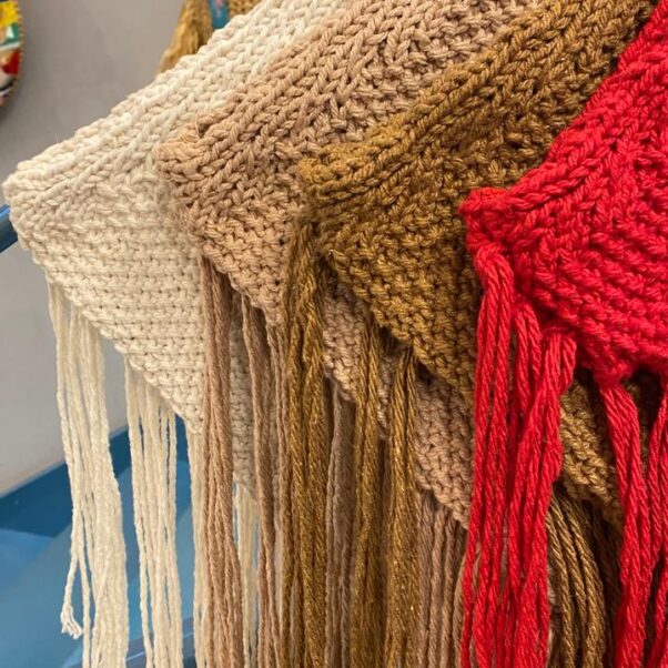 Bolsa macramê franjas