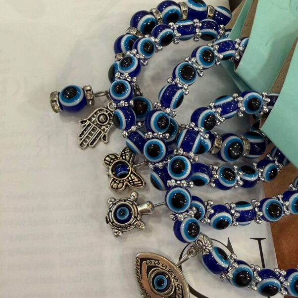 Pulseiras olhinhos gregos penduricalho